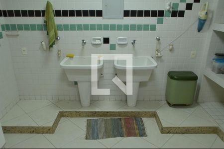 Casa à venda com 454m², 5 quartos e 2 vagasÁrea de Serviço