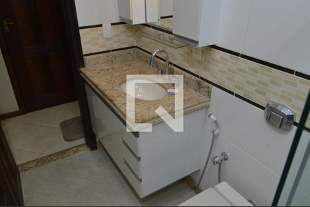 Casa à venda com 454m², 5 quartos e 2 vagasBanheiro da Suíte