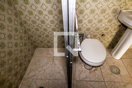 Apartamento para alugar com 60m², 2 quartos e sem vagaBanheiro