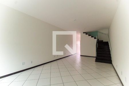 Casa para alugar com 3 quartos, 164m² em Vila Carolina, São Paulo