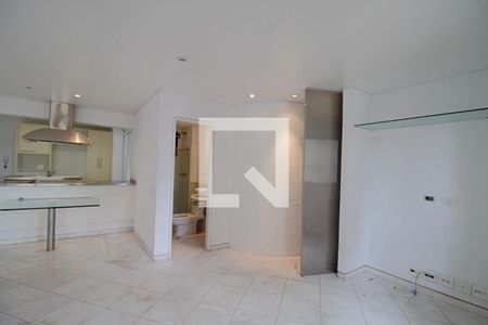 Sala  de apartamento para alugar com 3 quartos, 78m² em Vila Suzana, São Paulo