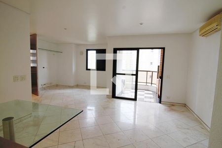 Sala  de apartamento para alugar com 3 quartos, 78m² em Vila Suzana, São Paulo