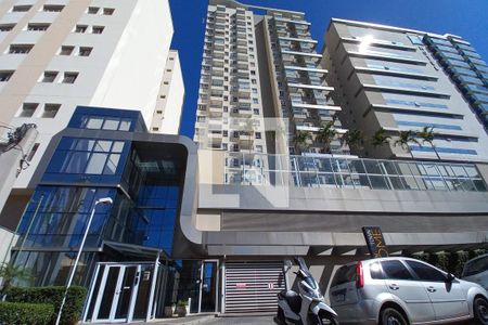 Apartamento à venda com 40m², 1 quarto e 1 vaga Apartamento à venda com 40m², 1 quarto e 1 vagaFachada do Prédio