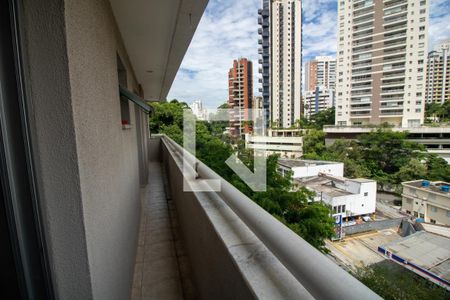 Apartamento à venda com 182m², 3 quartos e 3 vagasVaranda Suite 1