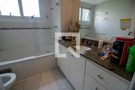 Apartamento à venda com 182m², 3 quartos e 3 vagasBanheiro Suite 3