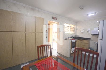 Casa à venda com 120m², 3 quartos e 3 vagas Casa à venda com 120m², 3 quartos e 3 vagasCozinha