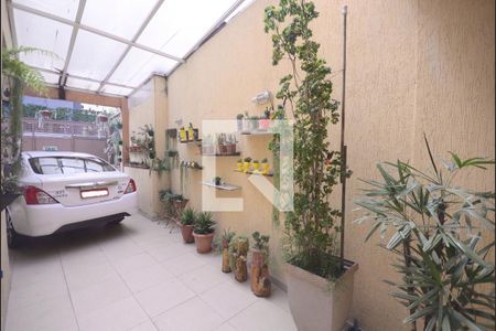 Casa à venda com 120m², 3 quartos e 3 vagas Casa à venda com 120m², 3 quartos e 3 vagasGaragem