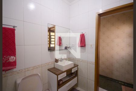 Casa à venda com 120m², 3 quartos e 3 vagas Casa à venda com 120m², 3 quartos e 3 vagasBanheiro Social