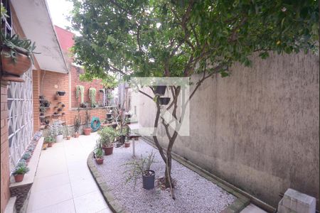 Casa à venda com 120m², 3 quartos e 3 vagas Casa à venda com 120m², 3 quartos e 3 vagasEntrada