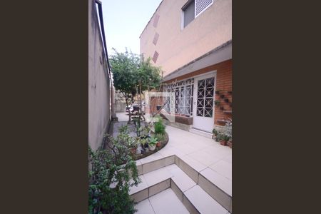 Casa à venda com 120m², 3 quartos e 3 vagas Casa à venda com 120m², 3 quartos e 3 vagasEntrada