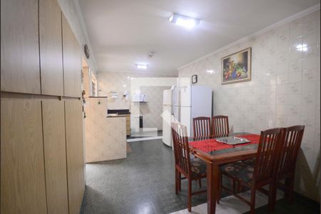 Casa à venda com 120m², 3 quartos e 3 vagas Casa à venda com 120m², 3 quartos e 3 vagasCozinha