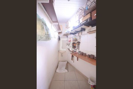 Casa à venda com 120m², 3 quartos e 3 vagas Casa à venda com 120m², 3 quartos e 3 vagasDispensa