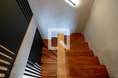 Escada Suite de apartamento para alugar com 1 quarto, 52m² em Brooklin, São Paulo