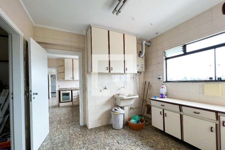 Apartamento para alugar com 260m², 3 quartos e 4 vagasÁrea de Serviço