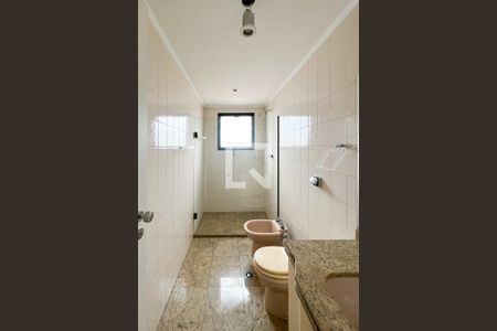 Apartamento para alugar com 260m², 3 quartos e 4 vagasBanheiro da Suíte 2