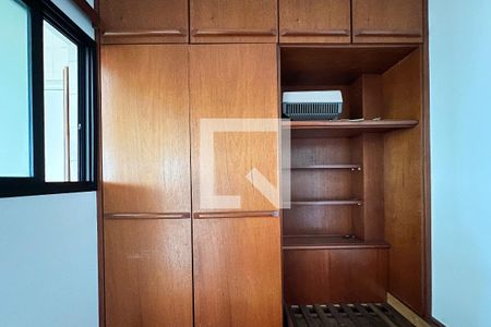 Apartamento para alugar com 260m², 3 quartos e 4 vagasQuarto de Serviço 1