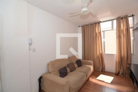 Sala de apartamento para alugar com 1 quarto, 30m² em Vila Valqueire, Rio de Janeiro