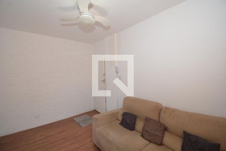 Sala de apartamento para alugar com 1 quarto, 30m² em Vila Valqueire, Rio de Janeiro