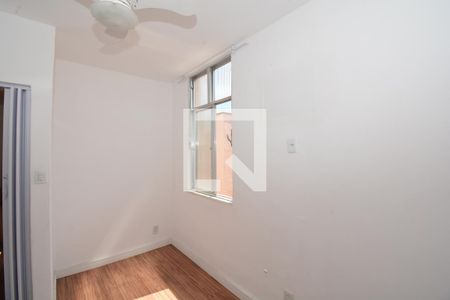 Quarto de apartamento para alugar com 1 quarto, 30m² em Vila Valqueire, Rio de Janeiro