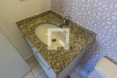 Apartamento à venda com 71m², 3 quartos e 2 vagasBanheiro da Suíte
