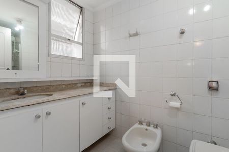 Apartamento à venda com 105m², 3 quartos e 2 vagas Apartamento à venda com 105m², 3 quartos e 2 vagasBanheiro Suíte