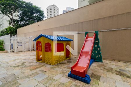 Apartamento à venda com 105m², 3 quartos e 2 vagas Apartamento à venda com 105m², 3 quartos e 2 vagasPlayground