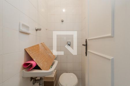 Apartamento à venda com 105m², 3 quartos e 2 vagas Apartamento à venda com 105m², 3 quartos e 2 vagasBanheiro de Serviço
