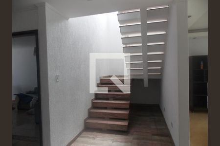 Escada de casa à venda com 3 quartos, 327m² em Chácara São Luís, Guarulhos