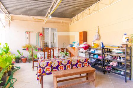 Casa à venda com 310m², 2 quartos e 3 vagasSalão de Festas