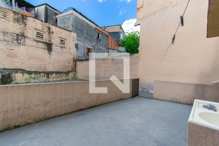 Casa à venda com 310m², 2 quartos e 3 vagasCasa 2 - Área de Serviço e Quintal