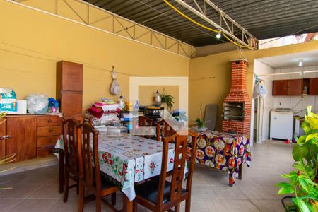 Casa à venda com 310m², 2 quartos e 3 vagasSalão de Festas