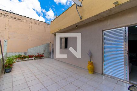 Casa à venda com 310m², 2 quartos e 3 vagasQuintal