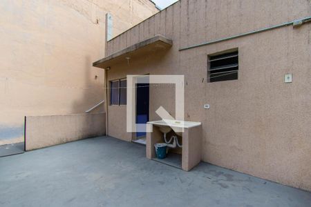 Casa à venda com 310m², 2 quartos e 3 vagasCasa 2 - Área de Serviço e Quintal