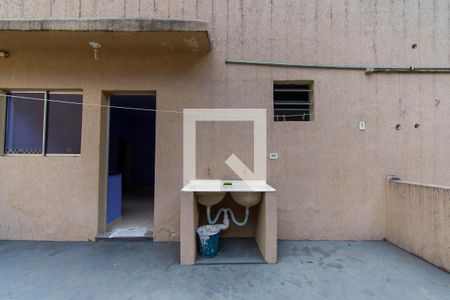 Casa à venda com 310m², 2 quartos e 3 vagasCasa 2 - Área de Serviço e Quintal