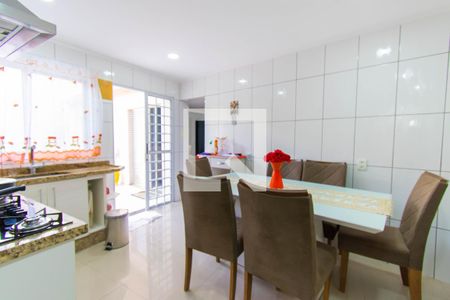 Casa à venda com 310m², 2 quartos e 3 vagasCozinha