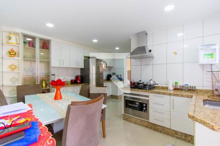 Casa à venda com 310m², 2 quartos e 3 vagasCozinha