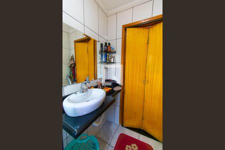 Casa à venda com 310m², 2 quartos e 3 vagasBanheiro 1