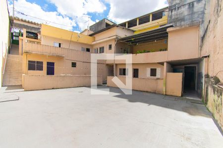 Casa à venda com 310m², 2 quartos e 3 vagasCasa 2 - Quintal