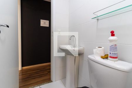 Apartamento à venda com 40m², 2 quartos e sem vaga Apartamento à venda com 40m², 2 quartos e sem vagaBanheiro