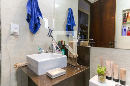 Apartamento à venda com 85m², 3 quartos e 2 vagas Apartamento à venda com 85m², 3 quartos e 2 vagasBanheiro da Suíte