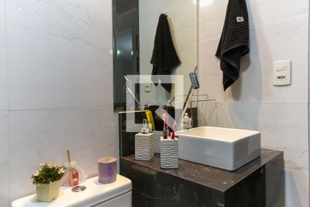 Apartamento à venda com 85m², 3 quartos e 2 vagas Apartamento à venda com 85m², 3 quartos e 2 vagasBanheiro Social