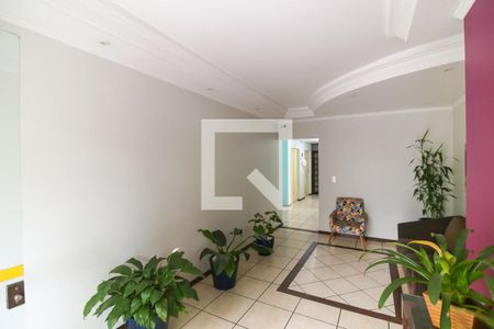 Apartamento à venda com 85m², 3 quartos e 2 vagas Apartamento à venda com 85m², 3 quartos e 2 vagasHall social
