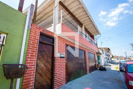 Casa para alugar com 100m², 2 quartos e 1 vaga Casa para alugar com 100m², 2 quartos e 1 vagaFachada