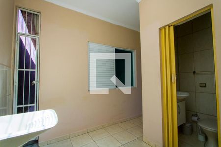 Casa para alugar com 100m², 2 quartos e 1 vaga Casa para alugar com 100m², 2 quartos e 1 vagaÁrea de serviço