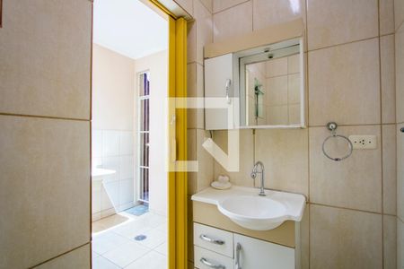 Casa para alugar com 100m², 2 quartos e 1 vaga Casa para alugar com 100m², 2 quartos e 1 vagaBanheiro de serviço