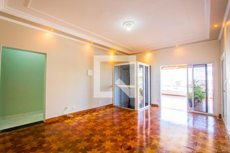 Casa para alugar com 100m², 2 quartos e 1 vaga Casa para alugar com 100m², 2 quartos e 1 vagaSala