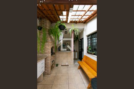 Casa à venda com 211m², 3 quartos e 2 vagasQuintal