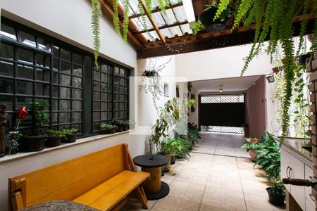 Casa à venda com 211m², 3 quartos e 2 vagasQuintal