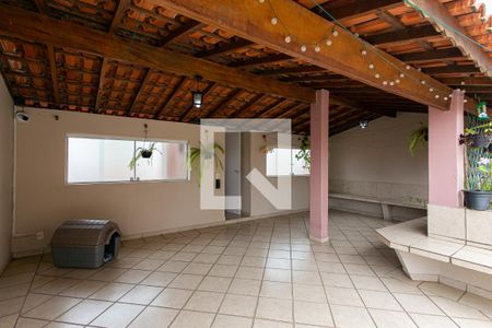 Casa à venda com 211m², 3 quartos e 2 vagasTerraço