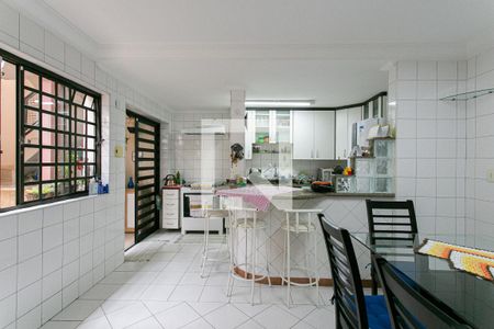 Casa à venda com 211m², 3 quartos e 2 vagasCozinha